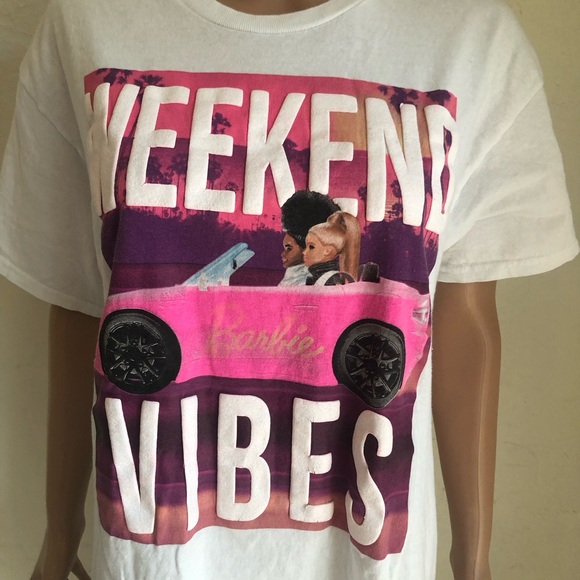 Barbie Women’s Size L White Raised Graphic Printed Shirt Weekend Vibes Casual - Picture 5 of 16